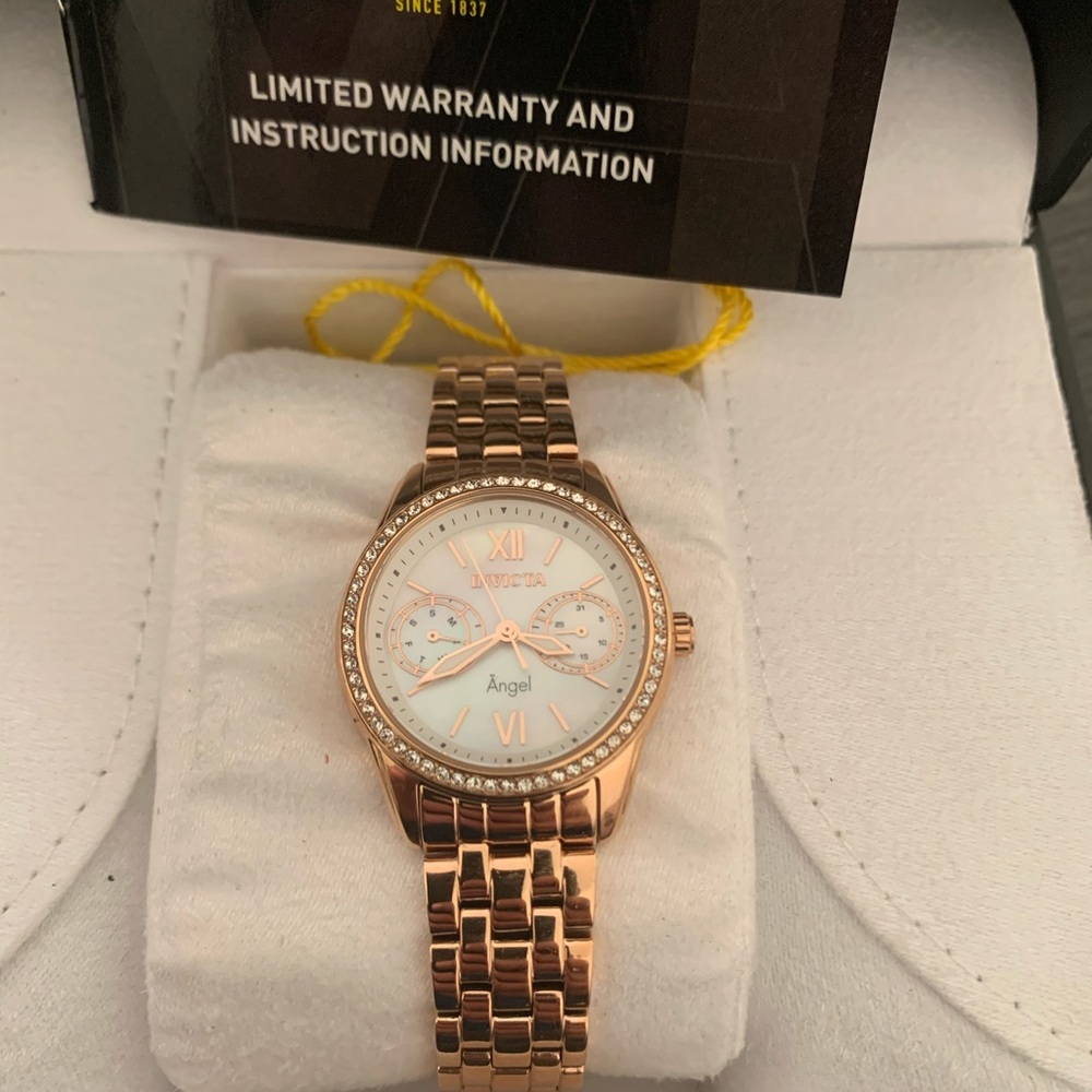 INVICTA WOMEN WATCH